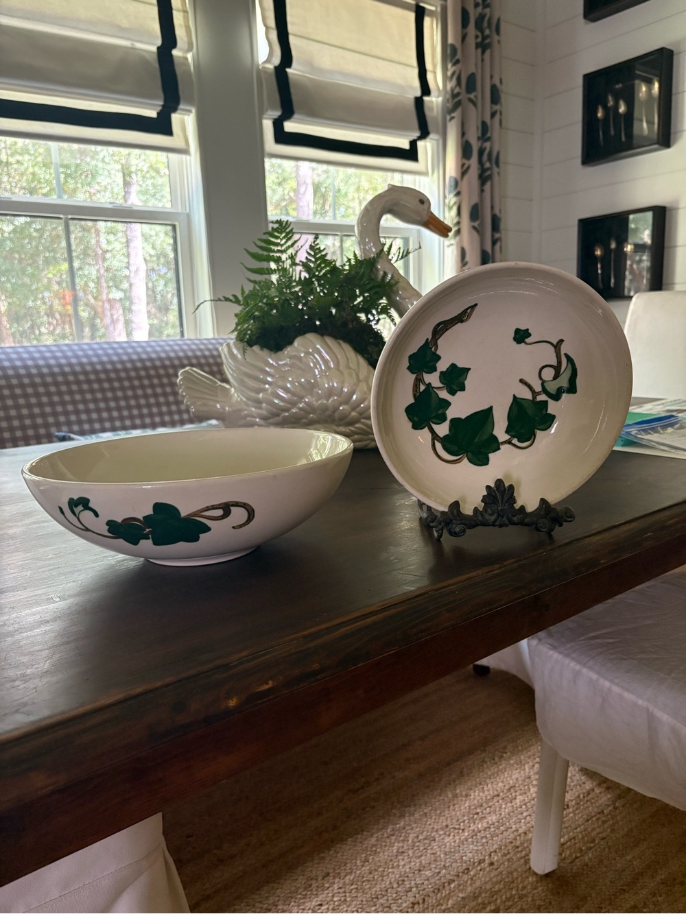 Set of 2 Metlox Poppy Trail California Ivy vegetable bowls 9” and 11” diameter